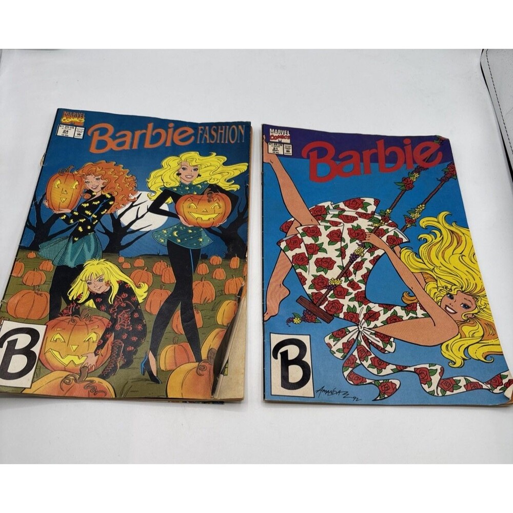 x2 Barbie Swinging On Swing & Halloween Comic Books Preowned collect Kids Gift